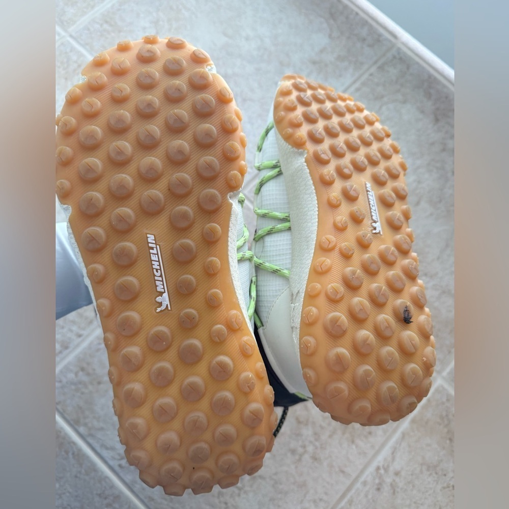 Under Armour HOVR Sneakers - Picture 4 of 5